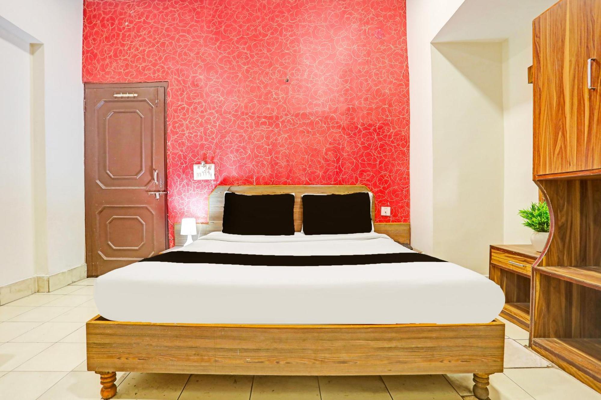 Super Hotel O Jaistambh Chowk Formerly Guru Kirpa Rāipur Eksteriør bilde