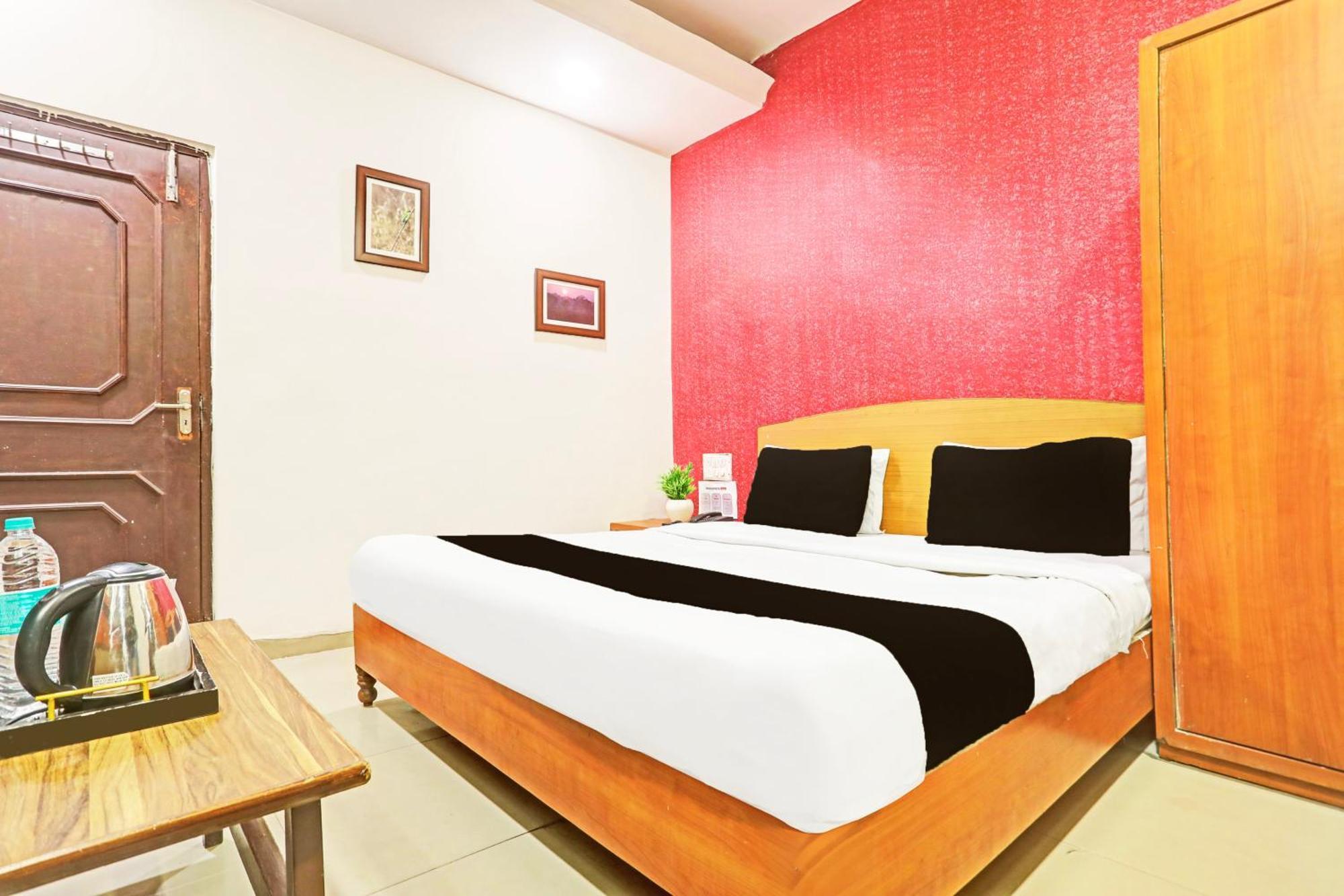 Super Hotel O Jaistambh Chowk Formerly Guru Kirpa Rāipur Eksteriør bilde