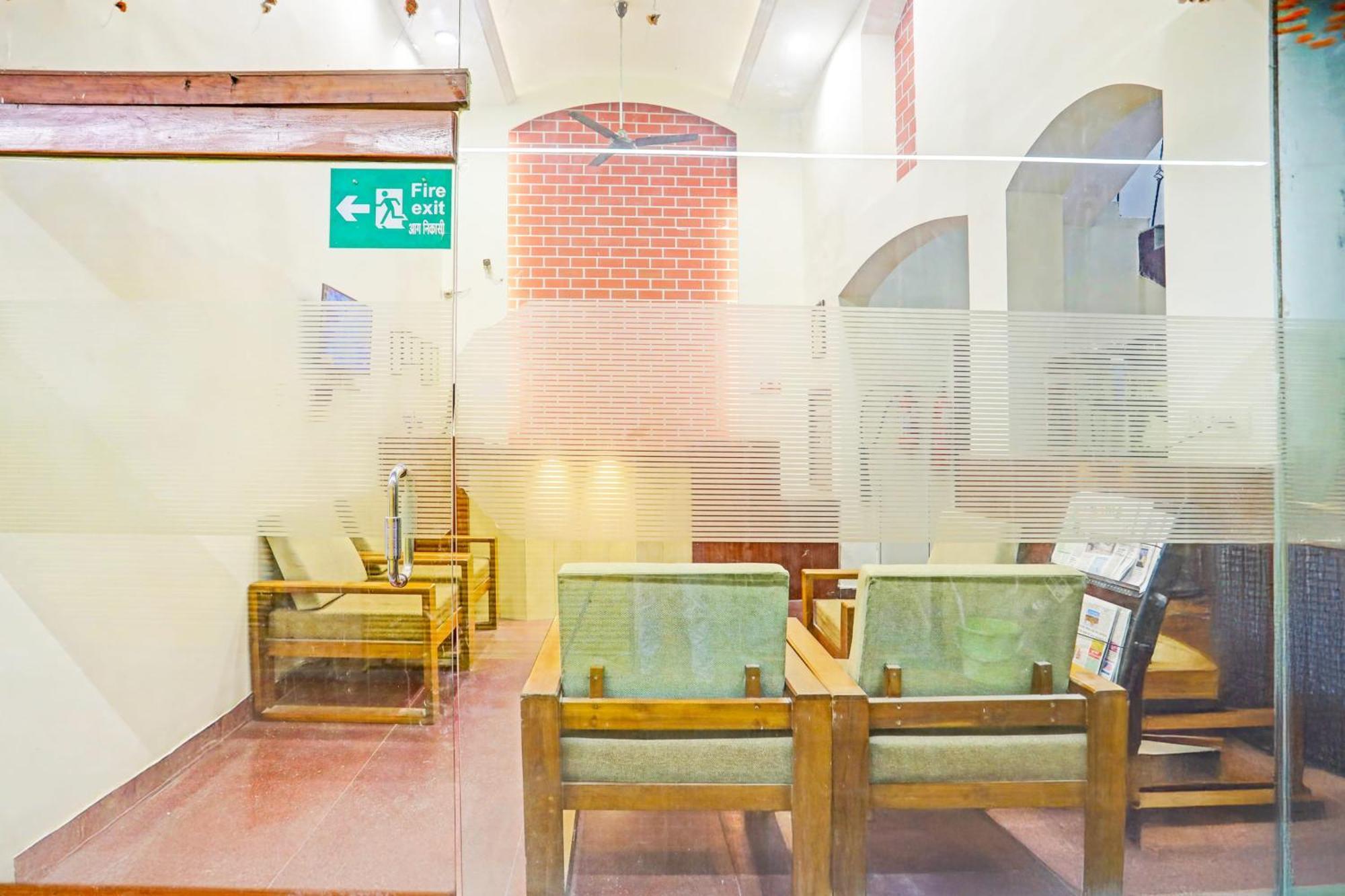 Super Hotel O Jaistambh Chowk Formerly Guru Kirpa Rāipur Eksteriør bilde